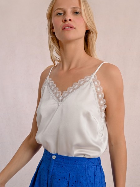 Λευκό αμάνικο σατέν lingerie σε ίσια γραμμή με λεπτές ρυθμιζόμενες τιράντες και δαντέλα στο τελείωμα Molly Bracken
