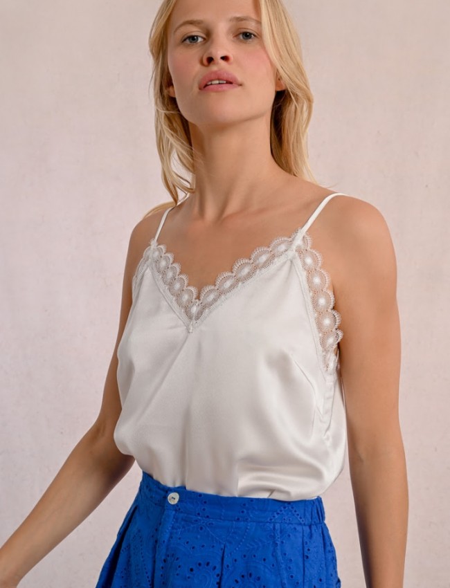 Λευκό αμάνικο σατέν lingerie σε ίσια γραμμή με λεπτές ρυθμιζόμενες τιράντες και δαντέλα στο τελείωμα Molly Bracken
