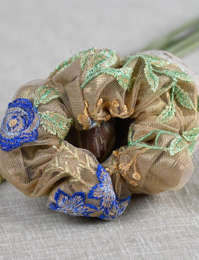 GESA SCRUNCHIES Mya x Prlvc