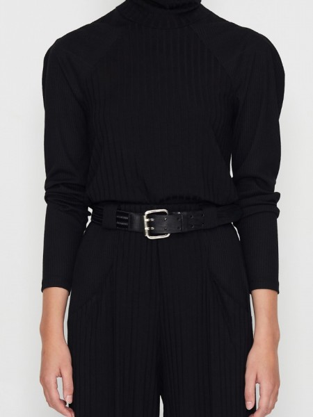 FLOW OF ROW TOP BLACK