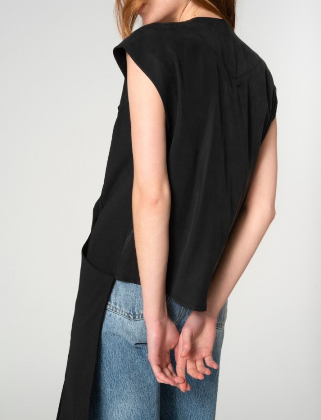 SHADES OF SAHARA VEST BLACK