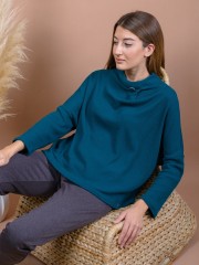 Πετρόλ μακρυμάνικη πλεκτή loose-fit CRAYON μπλούζα σε τετράγωνη γραμμή, ρεγκλάν μανικοκόλληση, κουφόπιετα μπροστά και διακοσμητικό κουμπί στη ξεχειλωτή λουπέτο λαιμόκοψη Namaste
