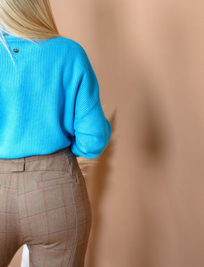 Καρώ κάμελ high waisted slouchy-fit COGNAC παντελόνι με πιέτες μπροστά, πλαϊνές τσέπες και διακοσμητικές ραφές Namaste