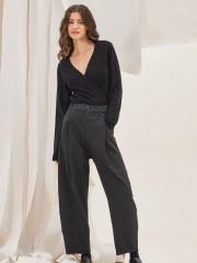Εμπριμέ γκρι slouchy fit ψηλόμεσο Passos παντελόνι με πιέτες, μπροστινές τσέπες, λάστιχο στην μέση και κλείσιμο με κουμπί Namaste