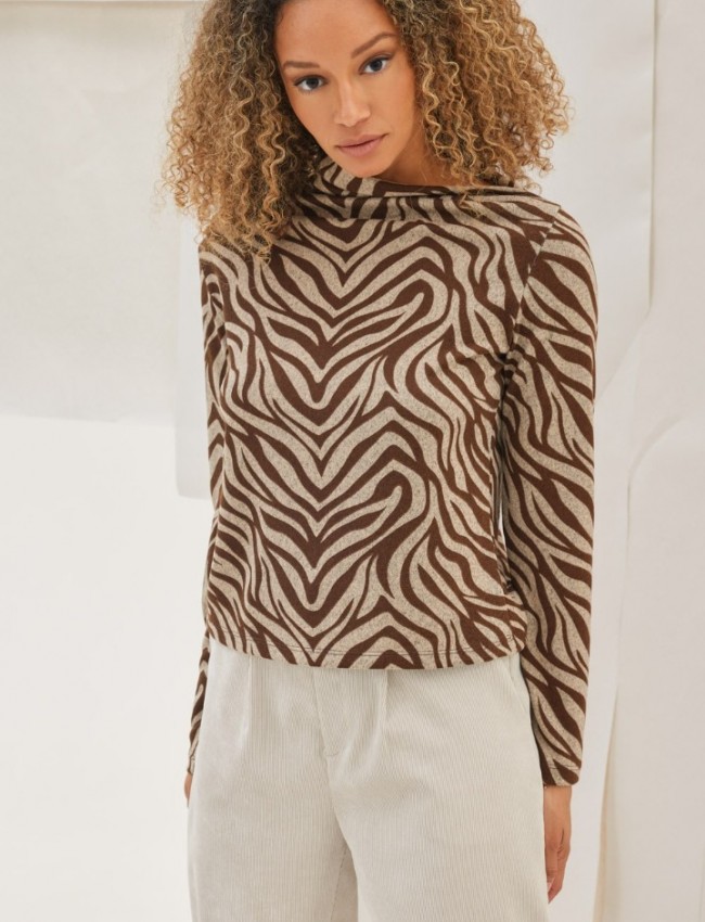 Animal printed σοκολά μακρυμάνικη πλεκτή μπλούζα PIANA , σε τετράγωνη γραμμή και πλάγια ντραπέ ζιβάγκο λαιμόκοψη Namaste 