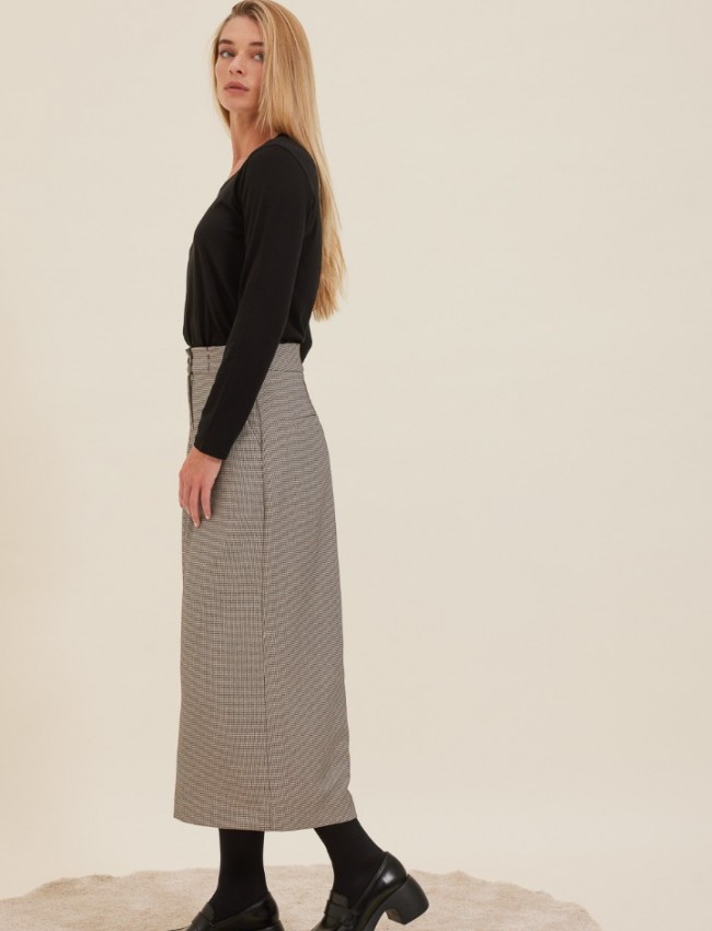 Tweed βανίλια ψηλόμεση cropped SHEEP παντελόνα, μπροστινές πιέτες, πλαϊνές τσέπες και κλείσιμο με κρυφό φερμουάρ και κουμπί μπροστά Namaste 