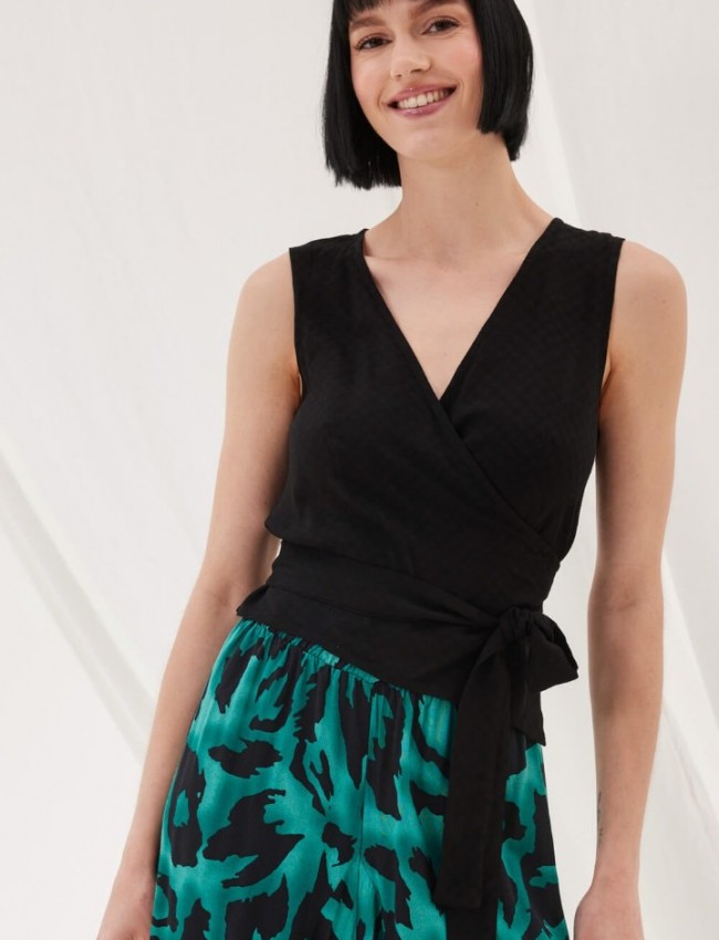 ATENI_1 BLACK TOP NAMASTE