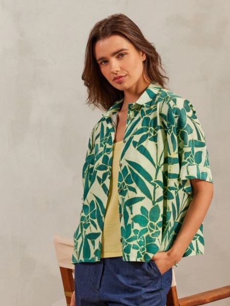 Floral printed πράσινο oversized κοντομάνικο πουκάμισο Octavia_1 σε τετράγωνη γραμμή, πέτο γιακά και ρεγκλάν μανικοκόλληση namaste 