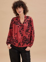 Floral printed κεραμιδί μακρυμάνικο πουκάμισο ANGLERFISH σε ίσια γραμμή, μικρές σουρές μπροστά και στην πλάτη και μάο γιακά Namaste