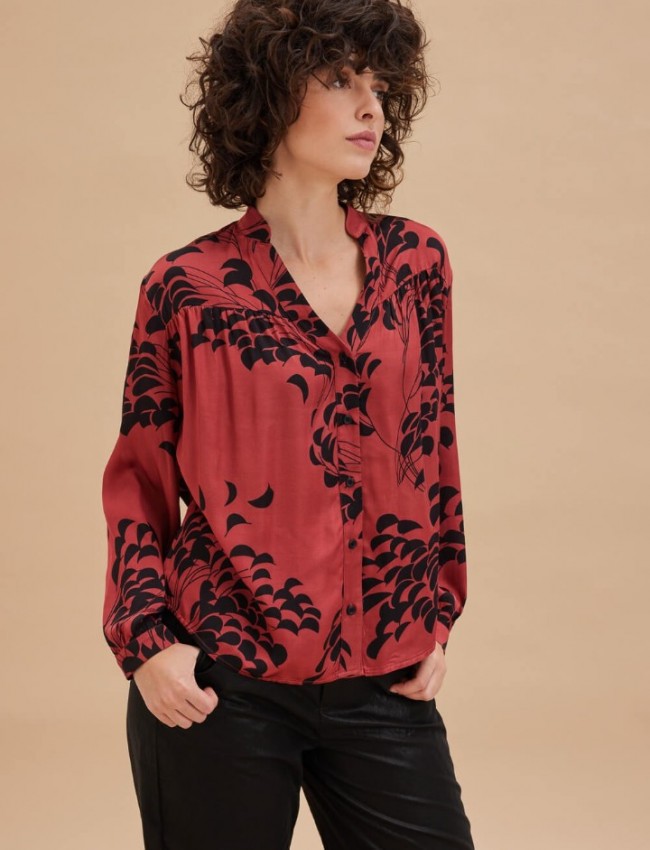 Floral printed κεραμιδί μακρυμάνικο πουκάμισο ANGLERFISH σε ίσια γραμμή, μικρές σουρές μπροστά και στην πλάτη και μάο γιακά Namaste
