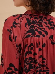 Floral printed κεραμιδί μακρυμάνικο πουκάμισο ANGLERFISH σε ίσια γραμμή, μικρές σουρές μπροστά και στην πλάτη και μάο γιακά Namaste