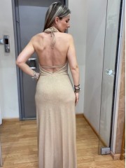 Χρυσό αμάνικο maxi lurex εξώπλατο φόρεμα με ντραπέ λαιμόκοψη, σε Α-γραμμή και αποσπώμενο bralette Romina exclusive