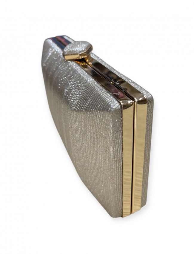Χρυσό μεταλλιζέ clutch με αποσπώμενη αλυσίδα Romina exclusive
