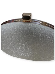 Χρυσό μεταλλιζέ clutch τσαντάκι σε στρολεμμένο σχήμα, με αποσπώμενο σταθερό χεράκι και αποσπώμενη αλυσίδα Romina exclusive