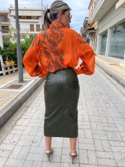 Χακί ψηλόμεση midi faux-leather croco φούστα σε ίσια γραμμή, χωρίς τσέπες και μπροστινό άνοιγμα Romina exclusive