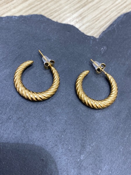 Hoops gold......Romina exclusive 