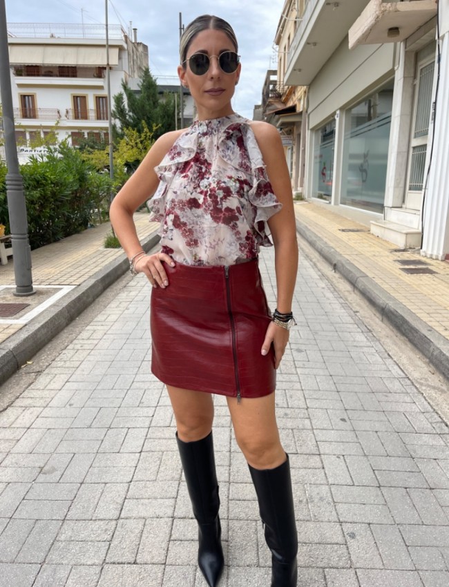 Μπορντώ faux-leather croco κοντή φούστα, σε Α-γραμμή και κλείσιμο με πλάγιο φερμουάρ μπροστά Romina exclusive  