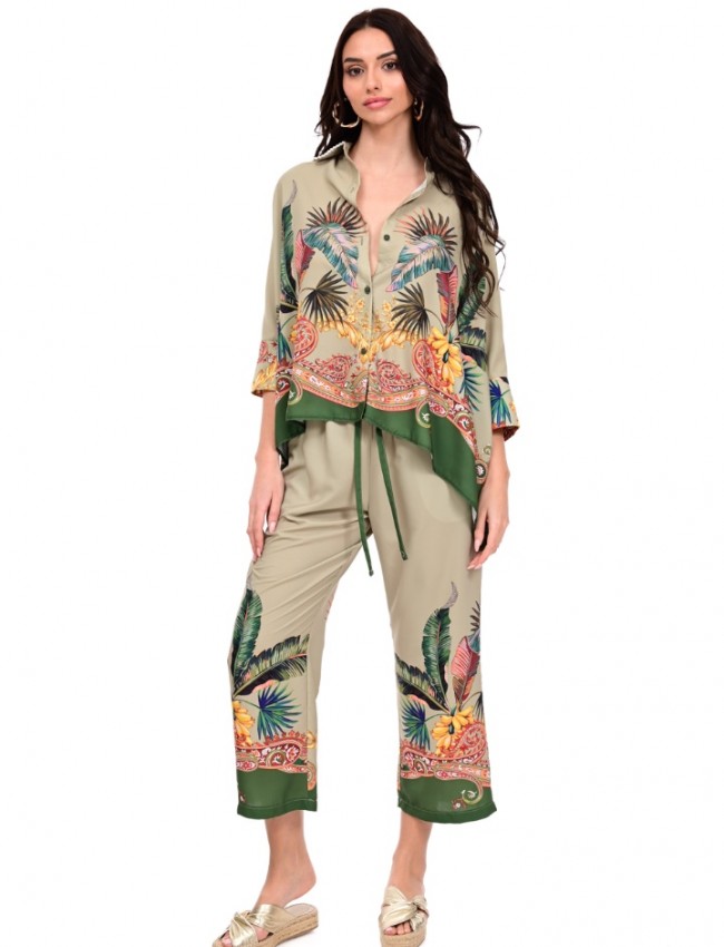 Εμπριμέ olive κοντομάνικο πουκάμισο σε oversized τετράγωνη γραμμή, , ζωγραφιστό τύπωμα και διακοσμητικα μικρά πον-πον στον γιακά We Coss