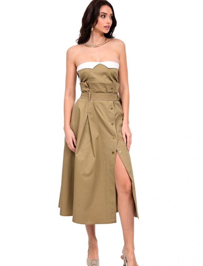 Λαδί βαμβακερή cropped strapless μπλούζα, με λευκή λεπτομέρεια στο πάνω μέρος, λάστιχο στην πλάτη και κλείσιμο με χρυσό εξωτερικό φερμουάρ We Coss Λαδί βαμβακερή cropped strapless μπλούζα, με λευκή λεπτομέρεια στο πάνω μέρος, λάστιχο στην πλάτη και κλείσιμο με χρυσό εξωτερικό φερμουάρ We Coss