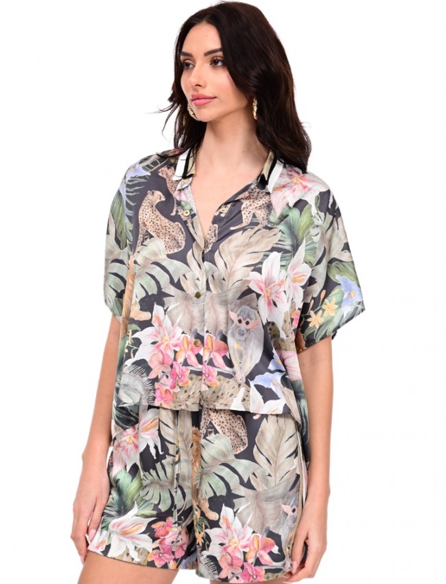 Floral printed χακί ψηλόμεσο σατέν σορτς , σε χαλαρή γραμμή, με ριγέ lurex φάσα στο πλάι και λάστιχο στην μέση WE COSS
