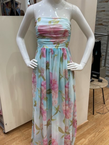 Floral printed ροζ strapless maxi φόρεμα, σε κλος γραμμή, με ελαστικό μπούστο με σούρες και μουσελίνα φούστα με μπροστινό σκίσιμο We Coss