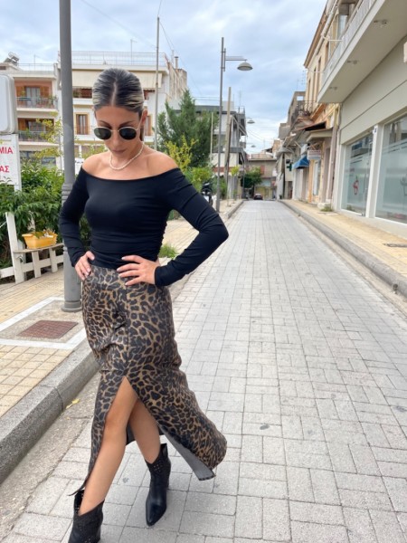 Animal printed bronze ψηλόμεση midi φούστα σε ίσια γραμμή, μπροστινές μικρές σούρες, σκίσιμο και κλείσιμο με κρυφό φερμουάρ στο πλάι We Coss