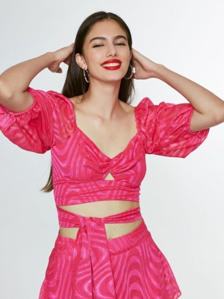 Φούξια μακρυμάνικη cropped μπλούζα με ανάγλυφη ημιδιάφανη ύφανση, φουσκωτά μανίκια, κόμπο μπροστά και δέσιμο στην πλάτη Access