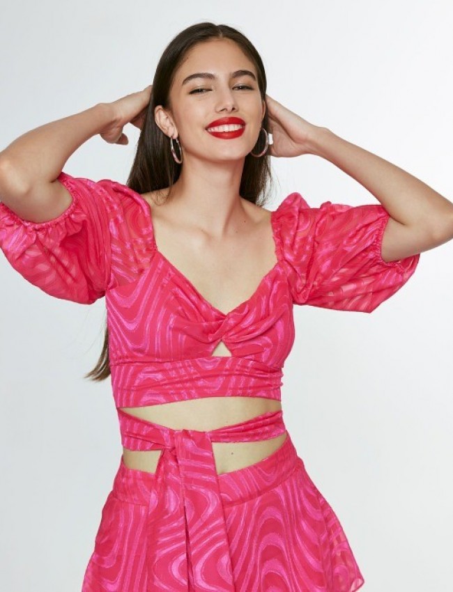 Φούξια μακρυμάνικη cropped μπλούζα με ανάγλυφη ημιδιάφανη ύφανση, φουσκωτά μανίκια, κόμπο μπροστά και δέσιμο στην πλάτη Access