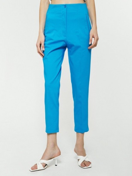 Γαλάζιο ψηλόμεσο ελαστικό παντελόνι με μπροστινές τσέπες και διακοσμητικά νερβιρ στο πλάι Access