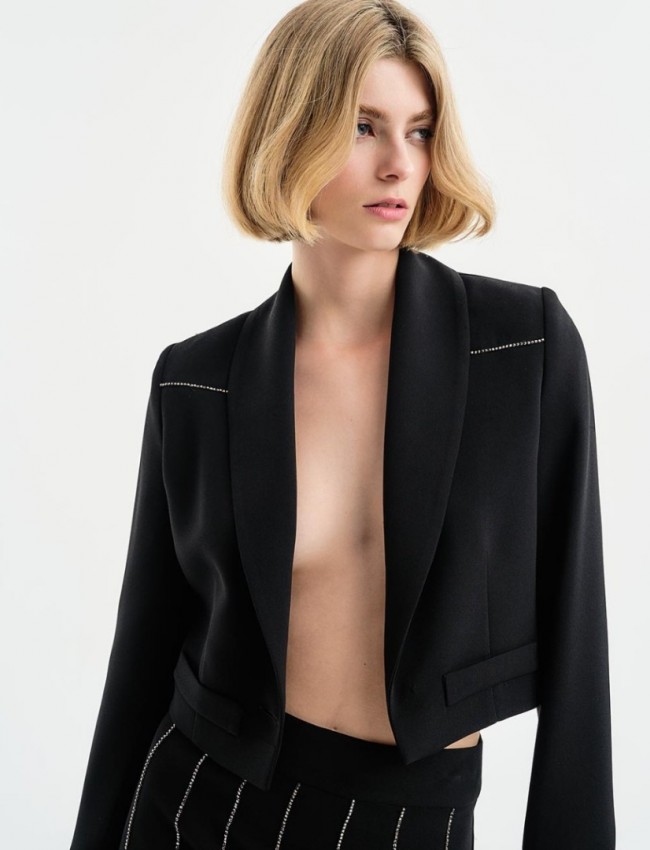 Μαύρο cropped σακάκι χωρίς κούμπωμα με ανοιχτή πλάτη με λεπτομέρεια στρας και ψεύτικες τσέπες μπροστά access