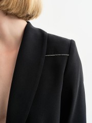 Μαύρο cropped σακάκι χωρίς κούμπωμα με ανοιχτή πλάτη με λεπτομέρεια στρας και ψεύτικες τσέπες μπροστά access