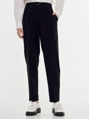 Μαύρο ψηλόμεσο casual παντελόνι τύπου slouchy, με πιέτες μπροστά, λάστιχο πίσω στην μέση και πλαϊνές τσέπες Access