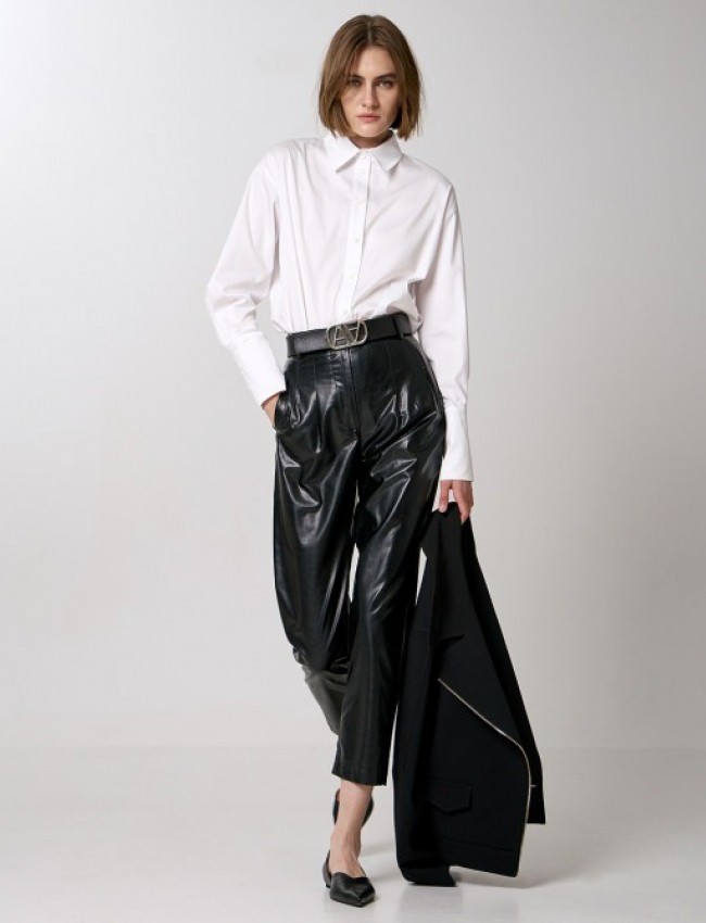 Μαύρο ψηλόμεσο faux-leather παντελόνι σε χαλαρή γραμμή, με γαζιά ψηλά, μπροστινές κάθετες τσέπες και κλείσιμο με φερμουάρ και κουμπί μπροστά Access