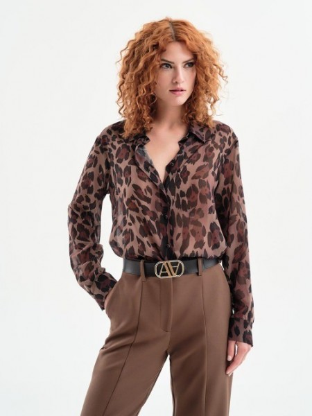 Animal printed καφέ ημιδιάφανο μακρυμάνικο πουκάμισο σε ίσια γραμμή και μικρές πιέτες στις μανσέτες στα μανίκια Access