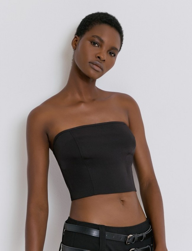 Μαύρη strapless μπλούζα με λάστιχο σφηκοφωλιά στην πλάτη και κλείσιμο με φερμουάρ στο πλάι Access 