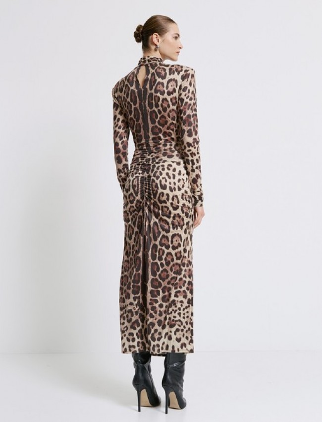 Leopard printed μαύρο μακρυμάνικο maxi ελαστικό φόρεμα, με ζιβάγκο λαιμόκοψη, βάτες στους ώμους και σούρες στα πλάγια και πίσω Access
