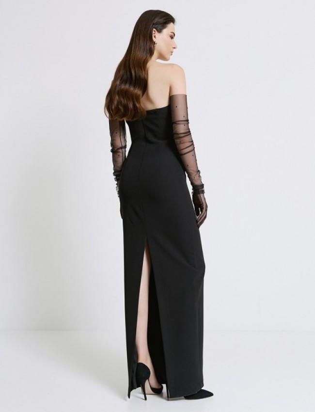 Μαύρο strapless maxi φόρεμα, σε ίσια γραμμή, με άνοιγμα κάτω απο το μπούστο και μεγάλο σκίσιμο πίσω στο τελείωμα Aceess  