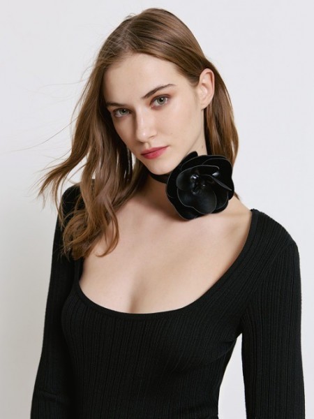 Μαύρο faux-leather chocker,με αποσπώμενο λουλούδι και ρυθμιζόμενο κούμπωμα Access 