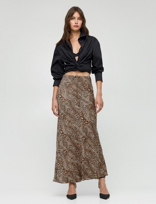 Animal printed μαύρη ψηλόμεση maxi φούστα σε λοξή γραμμή, με μικρό λεοπάρ μοτίβο, μικρό λάστιχο στην μέση και ρυθμιζόμενο κορδόνι Access