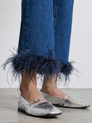 Blue jean ψηλόμεσο σταθερό παντελόνι με τετράγωνες τσέπες πίσω και πούπουλα στο τελείωμα Access