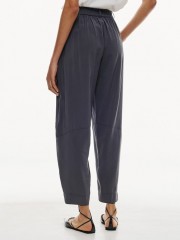 Μπλε-γκρι ψηλόμεσο παντελόνι, σε coupro ύφανση, slouchy fit γραμμή, πλαϊνές τσέπες, διακοσμητικές ραφές και λάστιχο πίσω και κλείσιμο με κουμπί και κρυφό φερμουάρ μπροστά Access