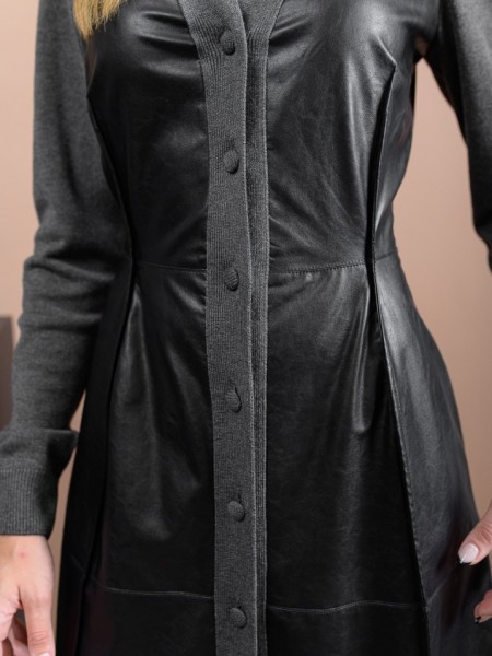 Μαύρο faux-leather shirt-look μακρυμάνικο midi φόρεμα χωρίς πέτο γιακά, με συνδυασμό γκρι πλεκτού υφάσματος, εξωτερικές διακοσμητικές ραφές και πλαϊνές τσέπες Access