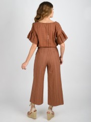 Ταμπά ψηλόμεση cropped παντελόνα broderie, κλείσιμο φερμουάρ με ξύλινα κουμπιά. πλαϊνές τσέπες και αποσπώμενη υφασμάτινη ζώνη Access