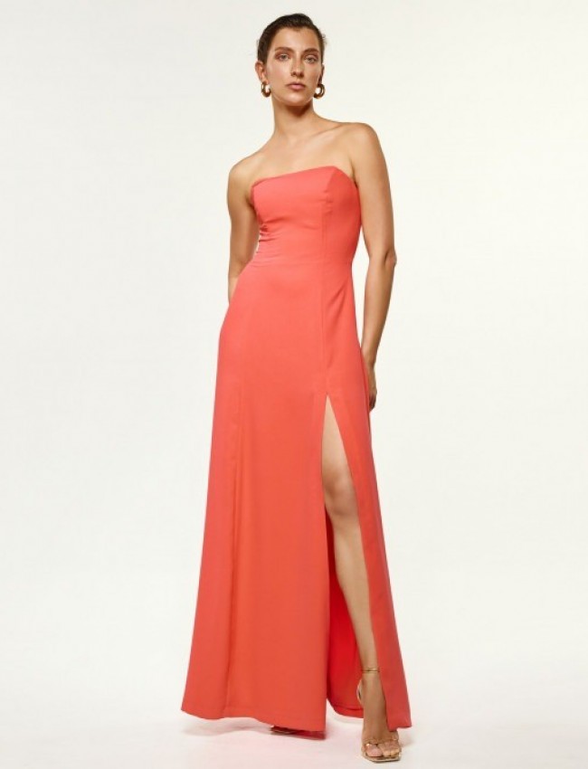 Κοραλλί maxi strapless φόρεμα, με σταθερό μπούστο, σκίσιμο στο πλάι και  κρυφό κούμπωμα με φερμουάρ στο πίσω ACCESS 