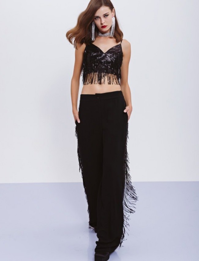 Μαύρο αμάνικο cropped top με ρυθμιζόμενες τιράντες, κρόσια με παγιέτα και κλείσιμο με φερμουάρ πίσω Access