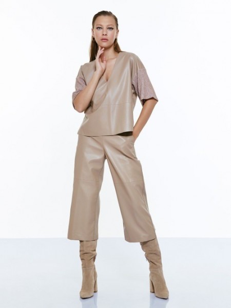 Μπεζ faux-leather ψηλόμεση ζιπ κιλοτ, με μπεζ ύφασμα στο πίσω μέρος και πλαϊνές τσέπες Access