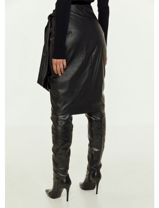 Μαύρη ψηλόμεση faux-leather midi φούστα κρουαζέ, με δέσιμο στο πλάι, ασύμμετρο ποδόγυρο και κλείσιμο με φερμουάρ πίσω Access