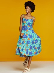 Floral printed μπλε-πράσινο αμάνικο midi φόρεμα σε κλος γραμμή κάτω, με λεπτή ρυθμιζόμενη τιράντα και ανοιχτή πλάτη Access Floral printed μπλε-πράσινο αμάνικο midi φόρεμα σε κλος γραμμή κάτω, με λεπτή ρυθμιζόμενη τιράντα και ανοιχτή πλάτη Access