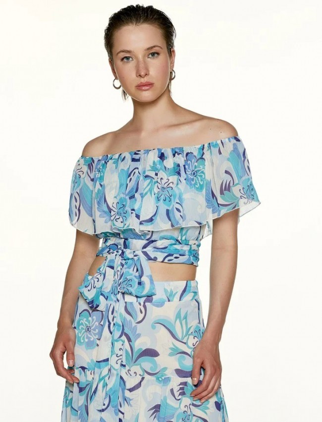 Floral printed σιελ cropped μουσελίνα μπλούζα με λάστιχο στους έξω ώμους, βολάν και μη αποσπώμενη ζώνη δέσιμο στο τελείωμα Access