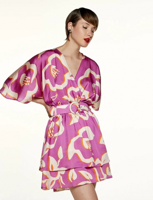 Floral printed φούξια κρουαζέ κοντό σατέν φόρεμα με ελαστική μέση, διπλό βολάν στο τελείωμα και αποσπώμενη ζώνη Access